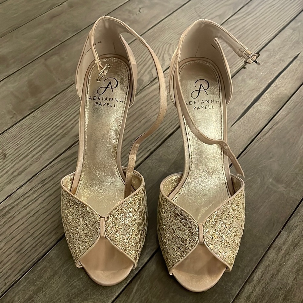 Adrianna Papell Gold Heels - Picture 2 of 7